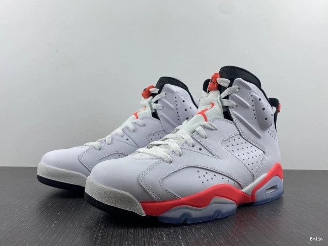 Retro (2014) 384664-123 Infrared 6 Jordan White 0824